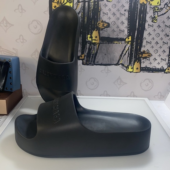 New Balenciaga WOMEN'S CHUNKY SLIDE SANDAL IN BLACK rubber Size EU 41 US 11 - Picture 6 of 12